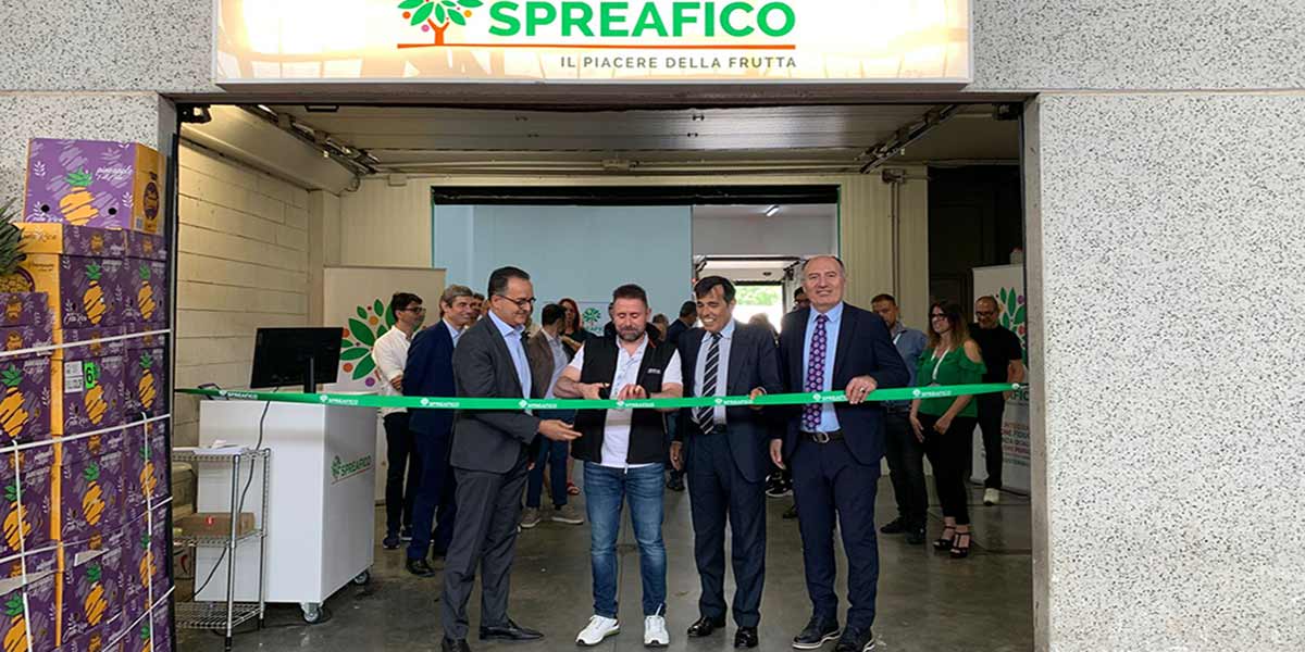 L'inaugurazione del nuovo stand Spreafico al Car di Roma